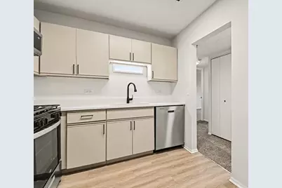 700 Wellington Avenue #504, Elk Grove Village, IL 60007 - Photo 9