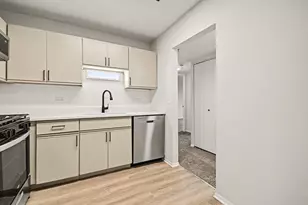 700 Wellington Ave, Elk Grove Village, IL 60007 - Photo 9