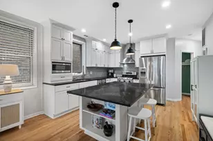 1420 W Hollywood Ave, Chicago, IL 60660 - Photo 5