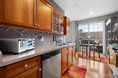 430 Commons Circle #430, Clarendon Hills, IL 60514 - Photo 7