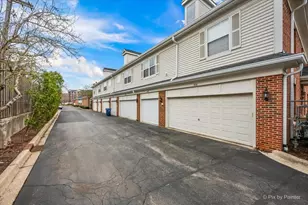 430 Commons Cir, Clarendon Hills, IL 60514 - Photo 25