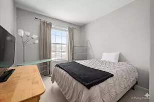 430 Commons Cir, Clarendon Hills, IL 60514 - Photo 13