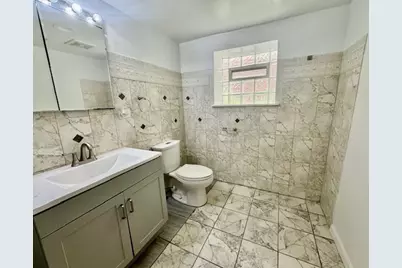 5618 N Artesian Avenue #G, Chicago, IL 60659 - Photo 9