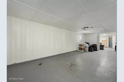 920 N Kedvale Avenue, Chicago, IL 60651 - Photo 19