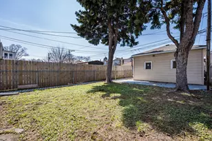 920 N Kedvale Ave, Chicago, IL 60651 - Photo 21