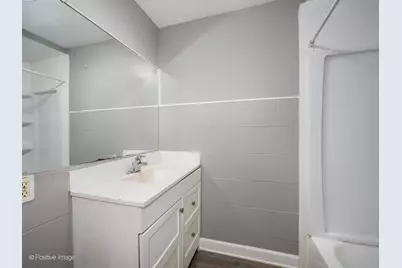 920 N Kedvale Avenue, Chicago, IL 60651 - Photo 9