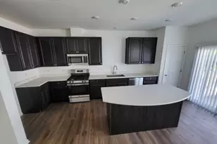 588 Wolverine Dr, Aurora, IL 60502 - Photo 7