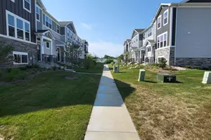 588 Wolverine Dr, Aurora, IL 60502 - Photo 29