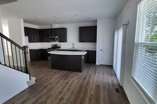 588 Wolverine Dr, Aurora, IL 60502 - Photo 11