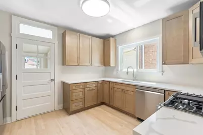 5747 N Melvina Avenue, Chicago, IL 60646 - Photo 5