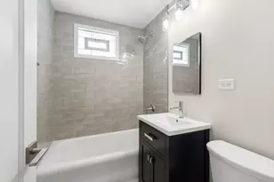 5747 N Melvina Ave, Chicago, IL 60646 - Photo 13