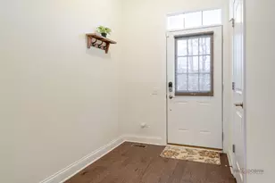 286 Belmont Dr, Lincolnshire, IL 60069 - Photo 3