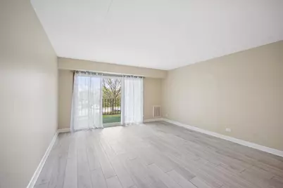 475 Plum Creek Drive #206, Wheeling, IL 60090 - Photo 5