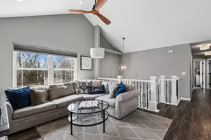 224 Penny Ln, Grayslake, IL 60030 - Photo 5