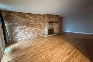 5500 Hillcrest Ln, Lisle, IL 60532 - Photo 3