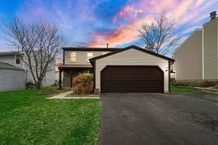 593 Iroquois Trail, Carol Stream, IL 60188 - Photo 3