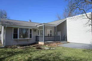 104 Oxford Pl, Bloomingdale, IL 60108 - Photo 3