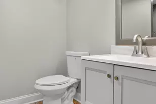 8132 S Paxton Ave, Chicago, IL 60617 - Photo 25