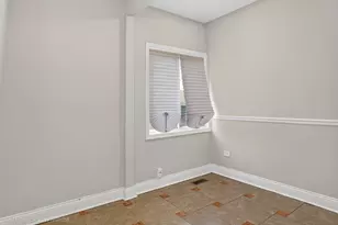 8132 S Paxton Ave, Chicago, IL 60617 - Photo 13