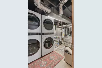 1301 W Nelson Street #G, Chicago, IL 60657 - Photo 15