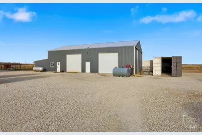 335 N 9250E Road, Momence, IL 60954 - Photo 3