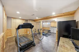 912 Hull Ave, Westchester, IL 60154 - Photo 25