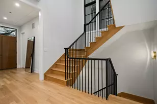 2016 W Giddings St, Chicago, IL 60625 - Photo 9