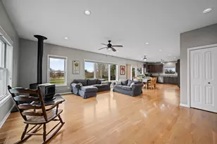 9119 Riley Rd, Marengo, IL 60152 - Photo 7