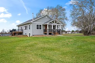 9119 Riley Rd, Marengo, IL 60152 - Photo 3