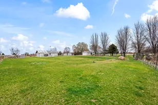 9119 Riley Rd, Marengo, IL 60152 - Photo 27