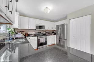 92 Kenilworth Ct, Romeoville, IL 60446 - Photo 9