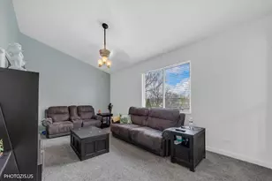 92 Kenilworth Ct, Romeoville, IL 60446 - Photo 13