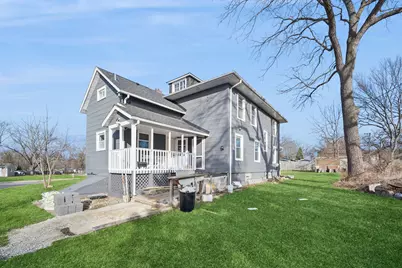 9 Center Road, Streamwood, IL 60107 - Photo 1