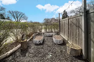 300 Voltz Rd, Northbrook, IL 60062 - Photo 23