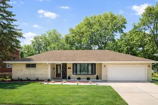 15252 Waterman Dr, South Holland, IL 60473 - Photo 1