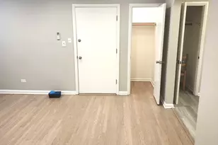 5910 W Gunnison St, Chicago, IL 60630 - Photo 5