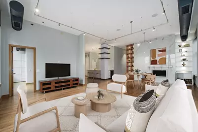 333 W Hubbard Street #713, Chicago, IL 60654 - Photo 5