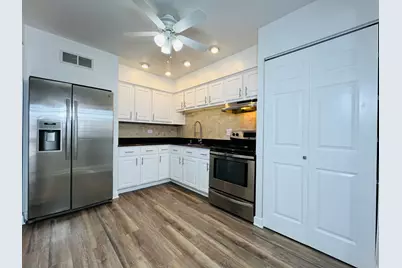 [Address not provided], Arlington Heights, IL 60004 - Photo 5