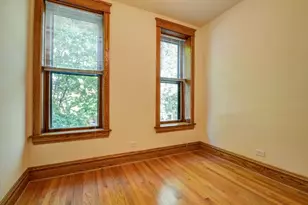 3724 N Fremont St, Chicago, IL 60613 - Photo 9