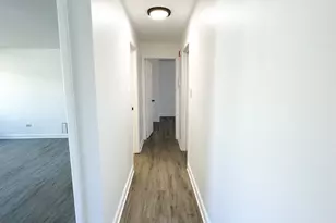 7019 N Ridge Blvd, Chicago, IL 60645 - Photo 7