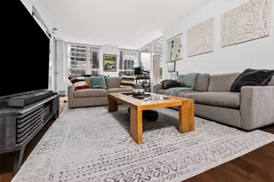 345 N LaSalle St, Chicago, IL 60654 - Photo 3