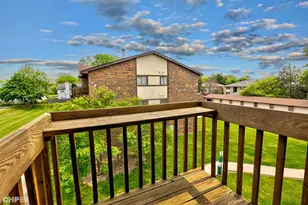 439 Berkshire Dr, Crystal Lake, IL 60014 - Photo 15