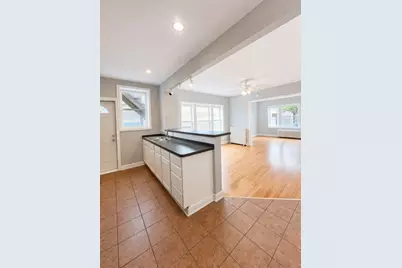 3716 N Cicero Avenue #2e, Chicago, IL 60641 - Photo 13