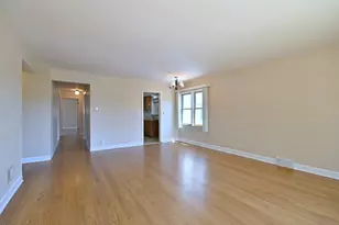 5036 Crain St, Skokie, IL 60077 - Photo 5
