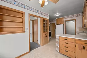 1814 36th St, Moline, IL 61265 - Photo 7