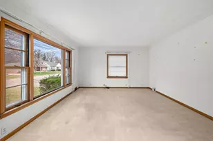 1814 36th St, Moline, IL 61265 - Photo 3