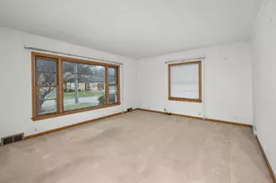 1814 36th St, Moline, IL 61265 - Photo 5