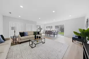 593 Bristol Ln, Elk Grove Village, IL 60007 - Photo 9