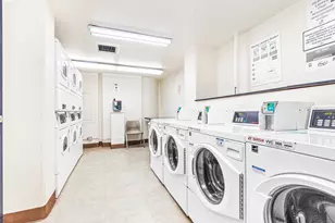 1221 N Dearborn St, Chicago, IL 60610 - Photo 23