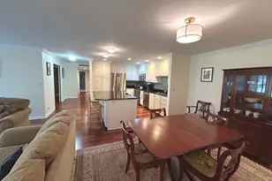 2 Oak Brook Club Dr, Oak Brook, IL 60523 - Photo 11